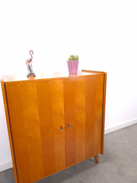 Image 1 of Kledingkast met legplanken en lades