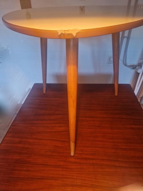 Table basse ou d'appoint trépied style années 50. – Opal Kleinmöbel, Tables basses, Wood, Other (photo 6 of 9)