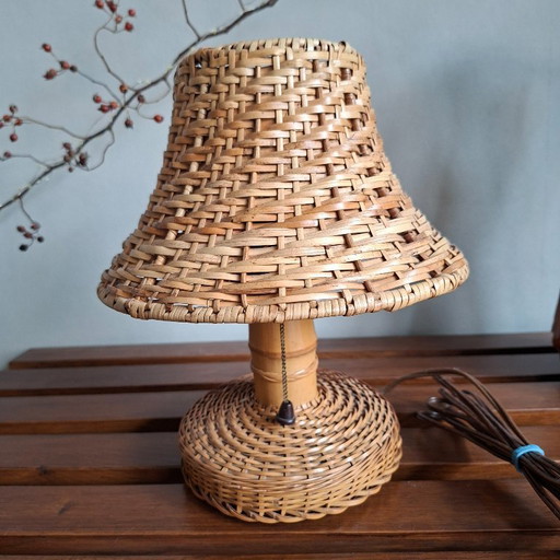 Lampada da tavolo in stile bohémien di metà secolo. Anni '70.