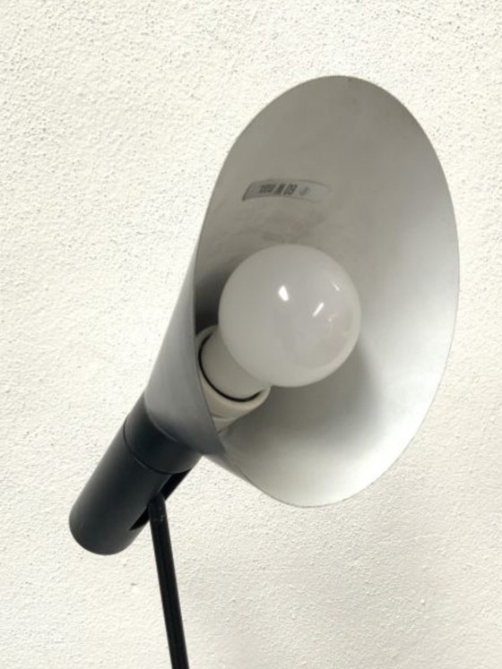 Vintage Louis Poulsen AJ Floor Lamp by Arne Jacobsen – Floor lights, Metal (photo 5 of 7)