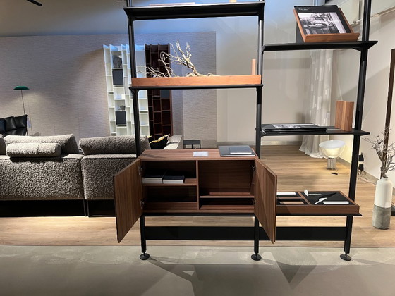 Image 1 of Disposición del gabinete String Pira