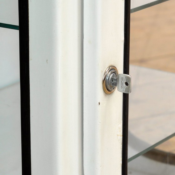Armario médico antiguo, mueble de pared, década de 1970. – Armarios de pared, Glass, Metal, Vintage (photo 9 of 11)