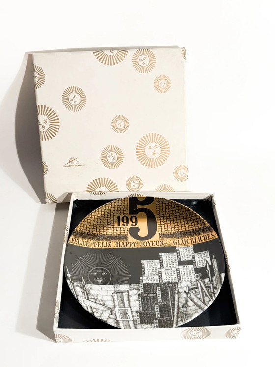 Fornasetti 1995 Ceramic Calendar Plate, Decorative Objects, Porcelain, Surrealism (photo 2 of 10)
