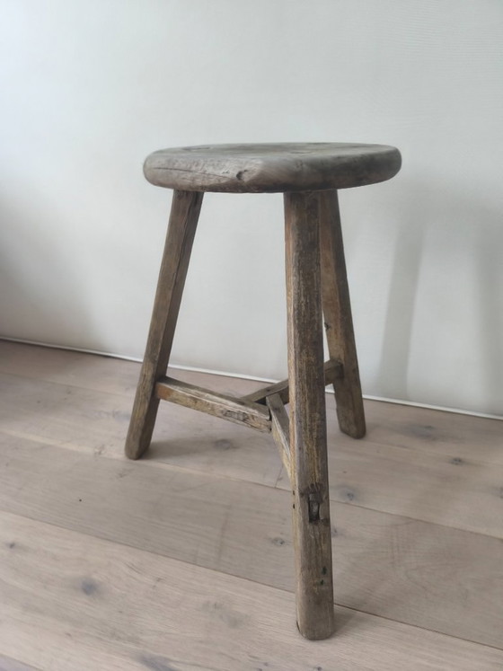 Old Pine Kruk Rond Ronde Kruk, Gemaakt van Old Pine Hout. Elke Kruk Is Uniek, Maten 28/50 of 26/45 – Krukjes (photo 5 of 5)