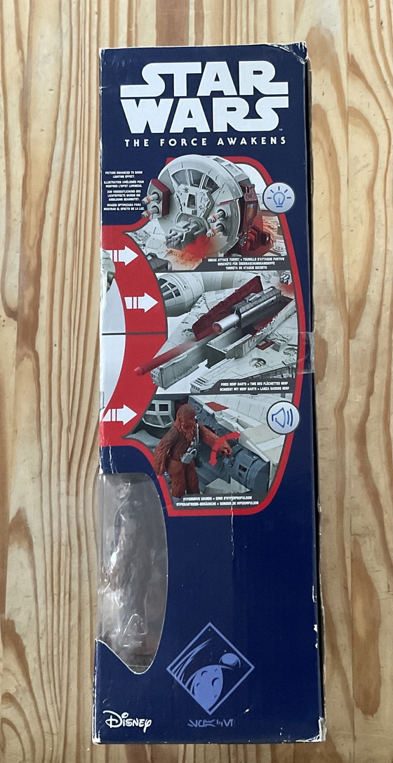 Image 1 of Star wars , faucon millenium battle action , neuf de 2015 