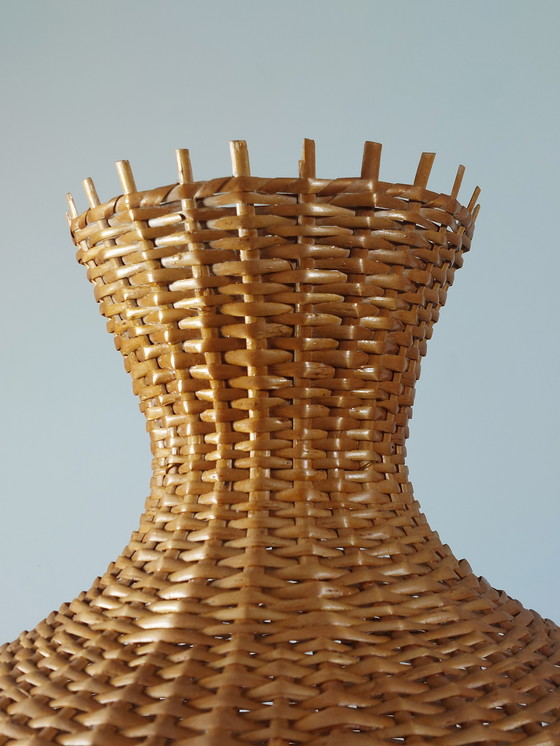 Image 1 of Vintage lampenkap van rotan in mandvorm uit het midden van de 20e eeuw, jaren 70.