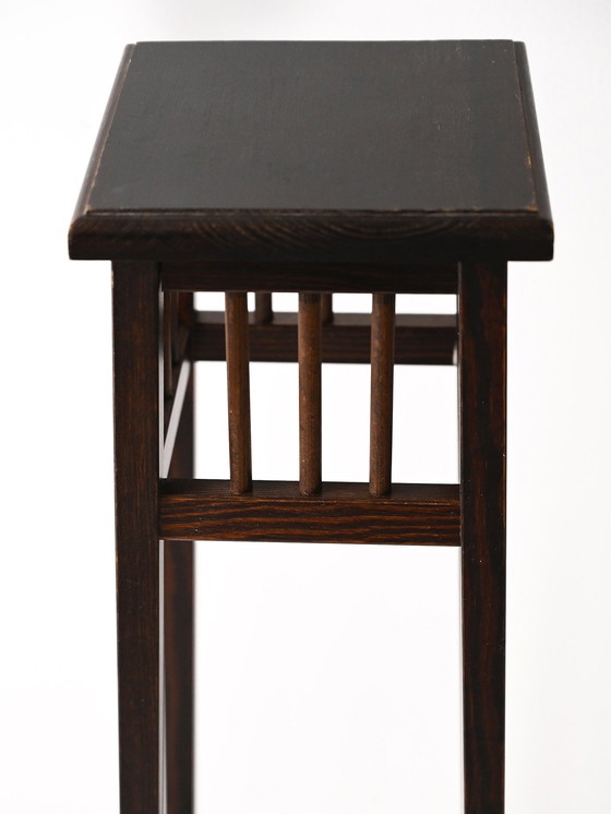 Image 1 of Vintage Zweeds Houten Voetstuk