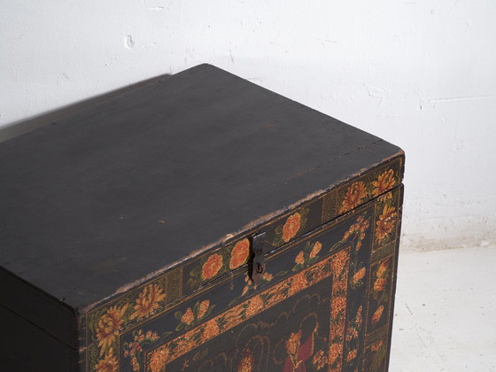 Baule antico dipinto in legno di pino – Cina, circa 1900 – Oggetti decorativi, Iron (photo 15 of 40)