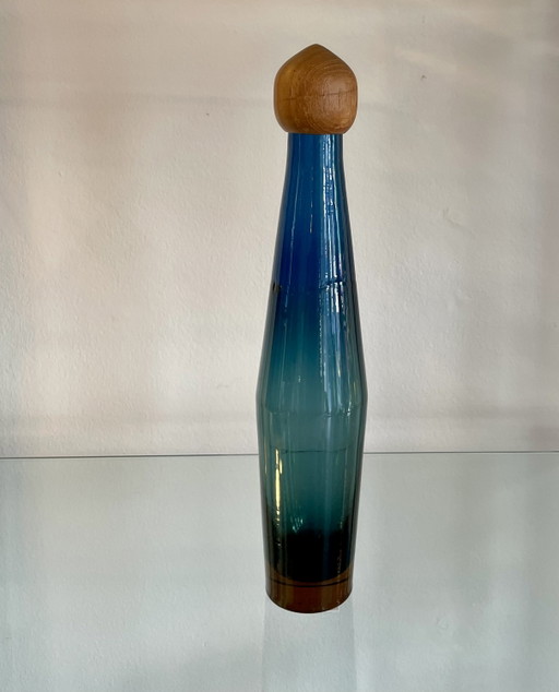 Caraffa/decanter/bottiglia soffiata a bocca da Göran Wärff della serie Tropico per Pukeberg.
