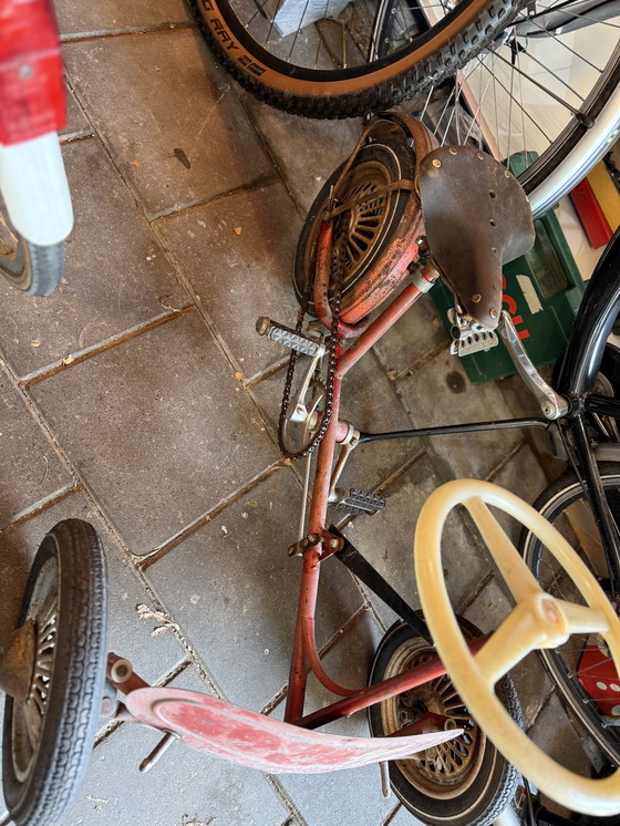 Image 1 of Lilliput pedal car 50/60's