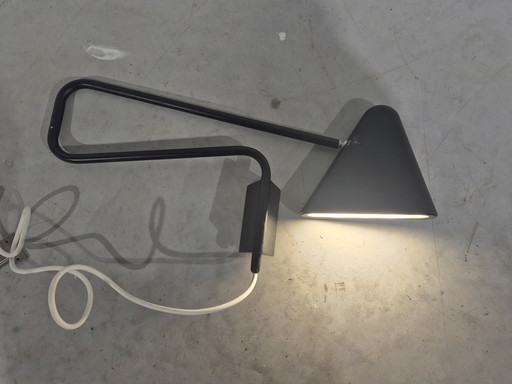 Johanna Jelinek ps2012 design wall lamp black