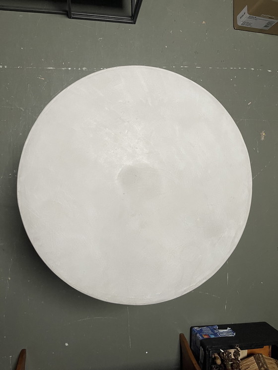 Image 1 of Beton Ciré tafel met stalen poot. 
