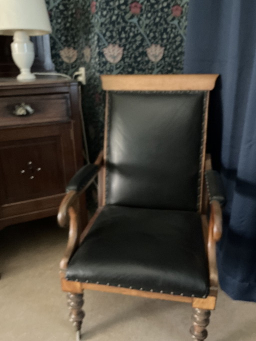 Fauteuil ancien anglais en cuir avec dossier réglable. – verstelbare relaxstoel, Wood, Leather (photo 2 of 6)
