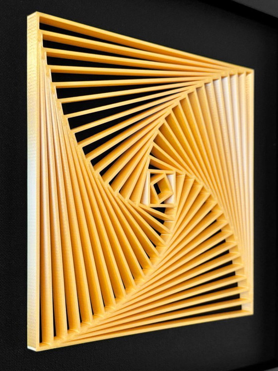 Image 1 of 3D-geprinte gele spiraalvormige wanddecoratie – geometrisch ingelijst kunstwerk, PLA-sculptuur