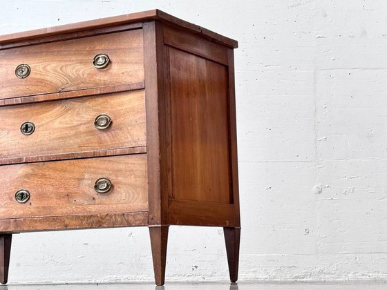 Antike klassizistische Kommode mit drei Schubladen, frühes 20. Jahrhundert – Kommoden, Wood, Vintage (photo 8 of 16)