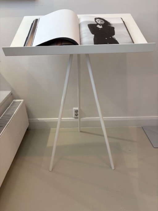 T-Stand - 1605 Collective Zwart of Wit