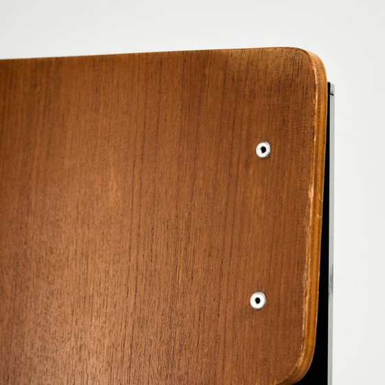 Image 1 of MK11233 Stuhl aus Teakholz auf Metallgestell