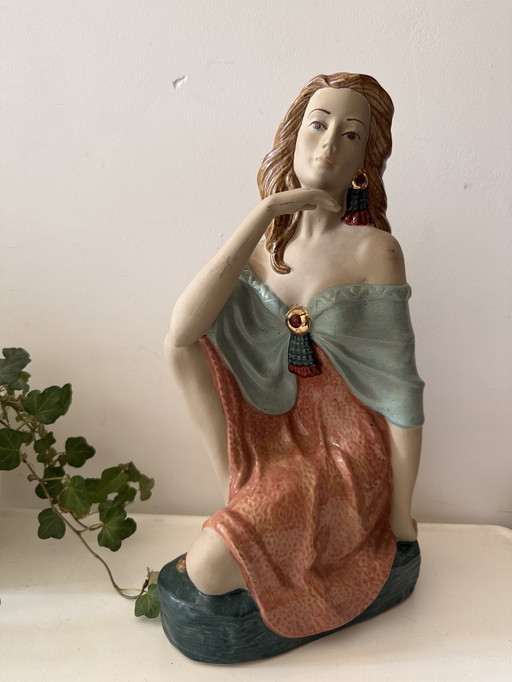Statue de femme Art Déco