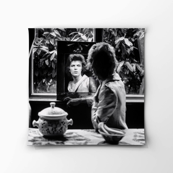 Image 1 of 1x Bowie dans Mirror - Mick Rock, 1972 | L'ascension de Bowie 1972