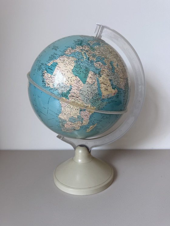 Image 1 of Mappamondo d'epoca