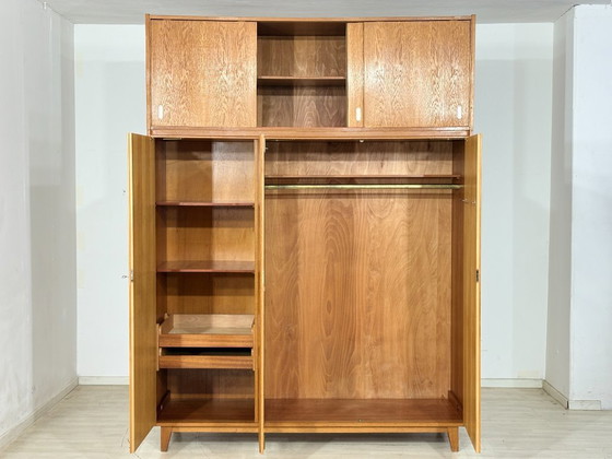 Image 1 of Armoire vintage / Armoire/penderie style années 60