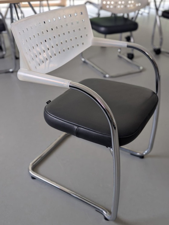 Image 1 of Vitra Visasoft Visavis stoel 12 stuks stapelbaar
