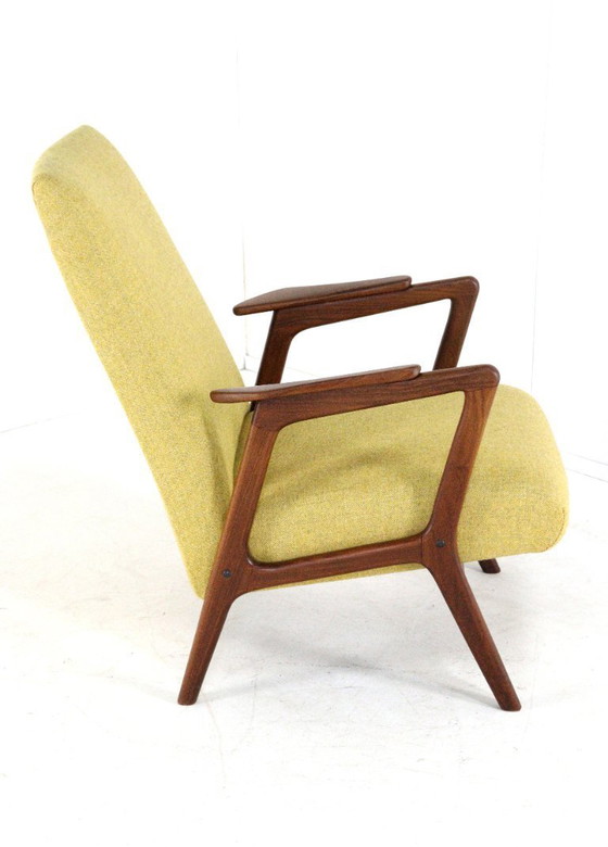 Image 1 of Poltrona vintage 'Hoekschewaard' recentemente rivestita