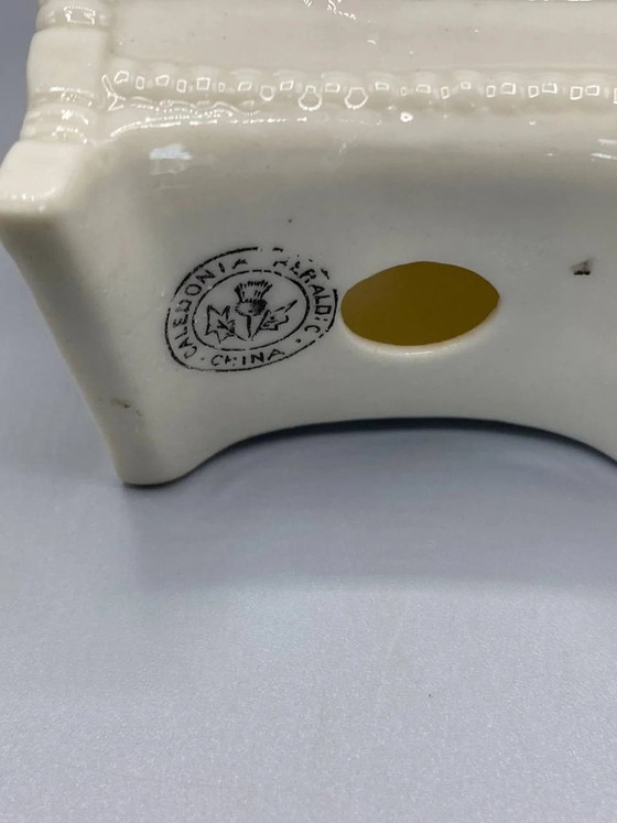 Miniature Porcelain Armchair – Mary Queen of Scots – Caledonia Heraldic China – Circa – Decorative Objects (photo 4 of 6)