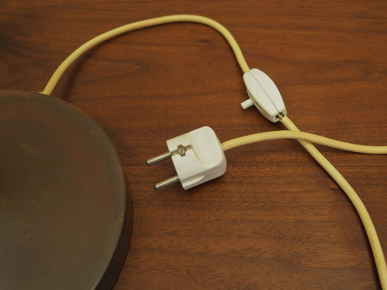Lampada da scrivania danese degli anni '60 con paralume a forma di lente, base in metallo marrone e (photo 11 of 13)