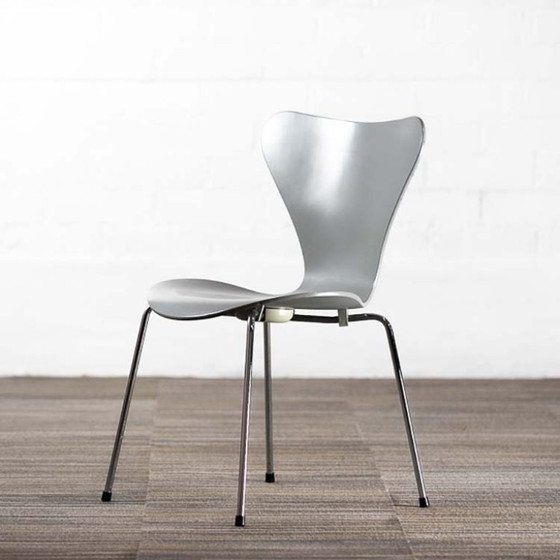 Image 1 of Fritz Hansen Serie 7 Schmetterlings-Empfangsstuhl