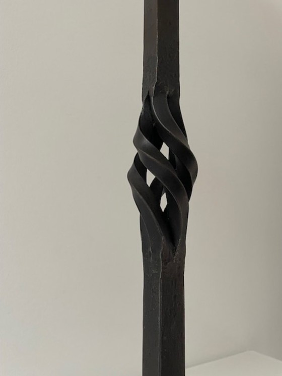 Image 1 of Vintage smeedijzeren kaarsenstandaard (43 cm)