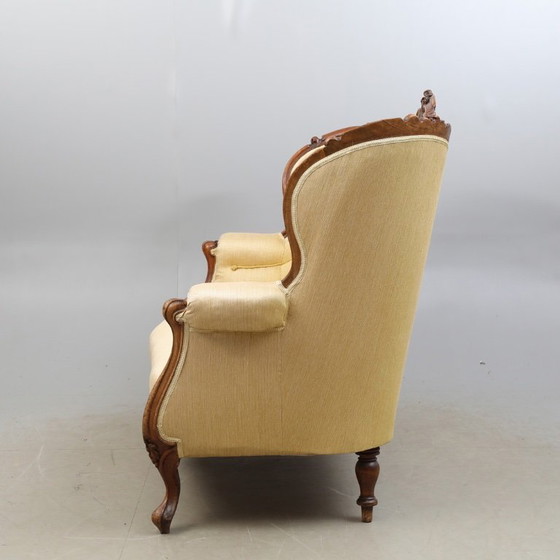Image 1 of Divano neo-rococò — Stile XIX/XX secolo — Elegante silhouette da salotto con curve classiche