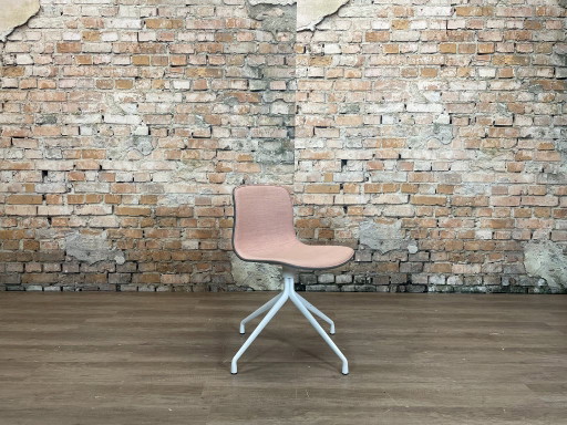 Hay AAC 11 Swivel – Pink fabric | Hee Welling