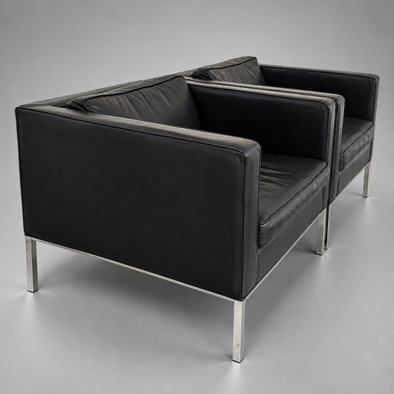 Set Artifort 905 Comfort Fauteuils en cuir noir, Chrome (photo 6 sur 7)