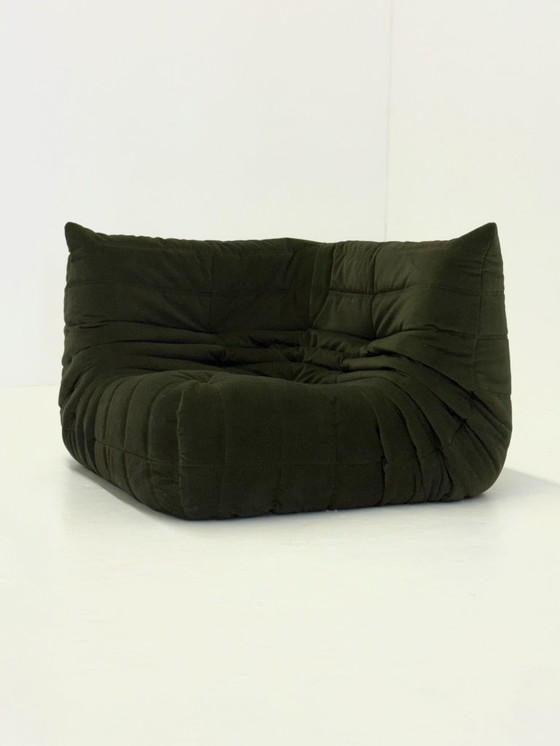Image 1 of Ligne Roset Togo elemento angolare a 1 posto in velluto verde scuro
