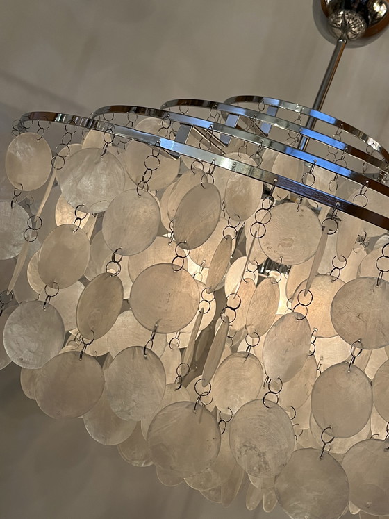 Image 1 of Suspension vintage en nacre et opaline, lustre