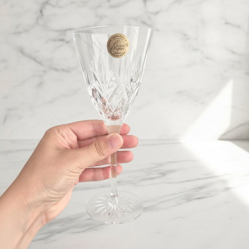 Elegante set di 4 calici da vino in cristallo Cristal d'Arques William con un motivo scintillante a taglio di diamante.
