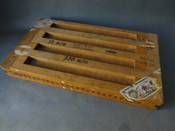 Image 1 of Grande scatola per il trasporto di sigari di metà secolo / Stampo / Pressa / Decorazione murale