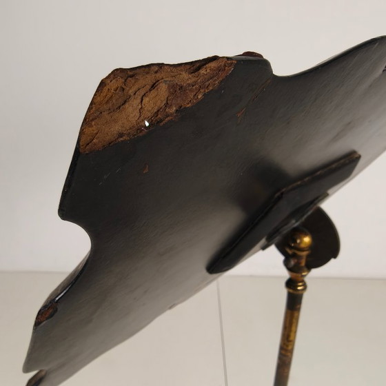 Image 1 of Atril francés antiguo de papel maché lacado con incrustaciones de nácar, ca. 1880.