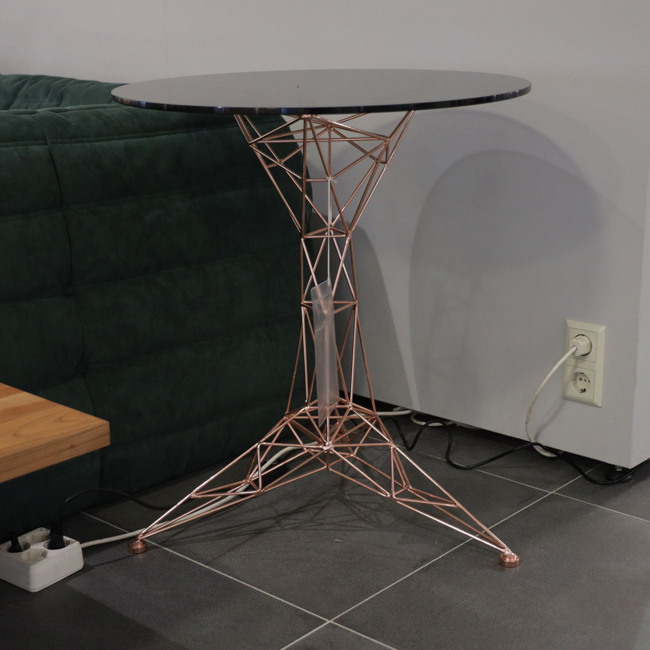 Pylon Bea Mesa auxiliar Pylon de Tom Dixon | €1,029 | Whoppah