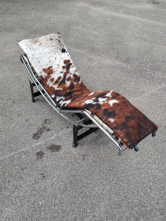 Nuevo Cojín Corbusier LC4 Chaise longue – Leather, Textile (photo 3 of 6)