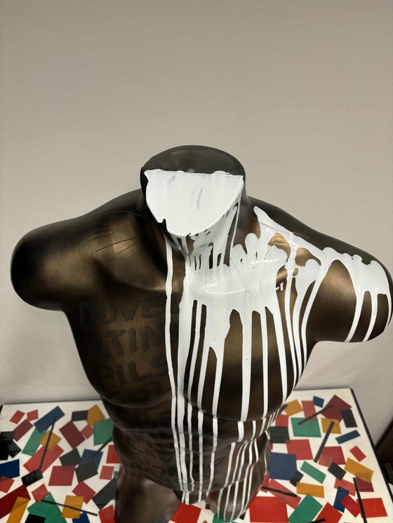 Image 1 of Chico bebedor