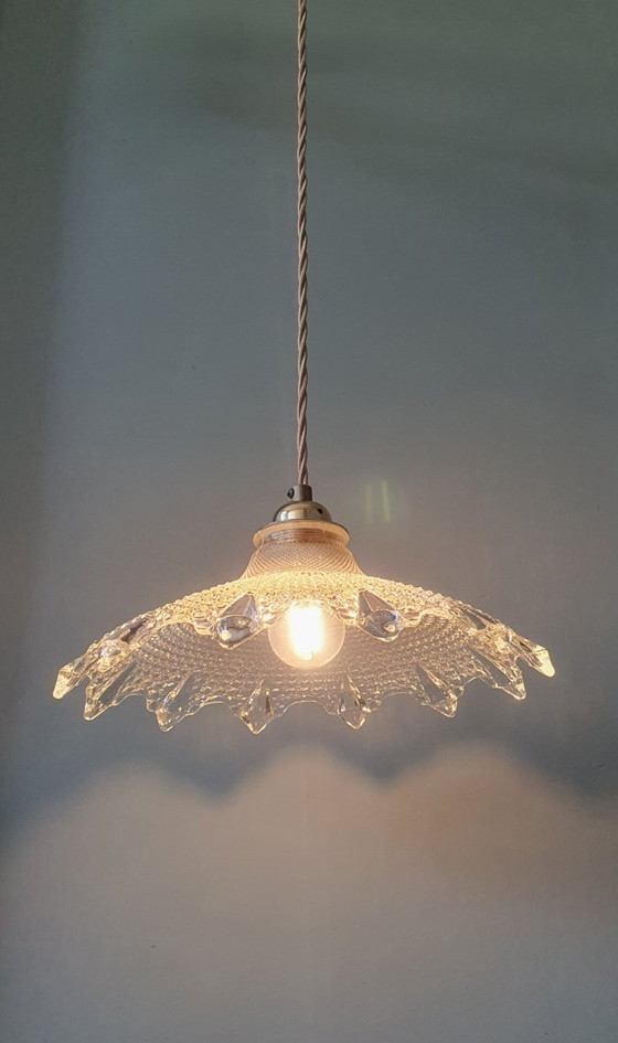Image 1 of Lámpara colgante Holophane, Art Déco, Antigua. Cristal fundido.
