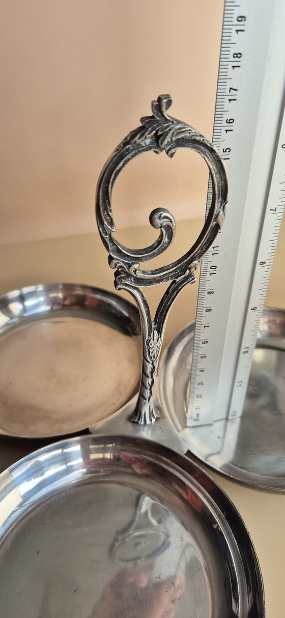 Image 1 of Versilbertes Jugendstil-Tablett mit drei Schalen, gekennzeichnet mit R*M 15. Versilbertes Jugendstil-Tablett mit drei Schalen – 