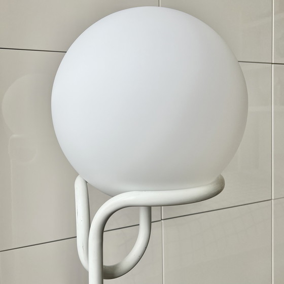 Image 1 of Vloerlamp Globe van Aldo van den Nieuwelaar