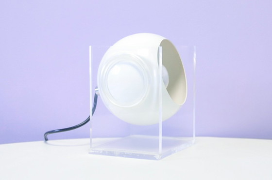 lampada da tavolo sfera metallica in cubo – Lampade da tavolo, Metallo, Plexiglass (photo 2 of 6)