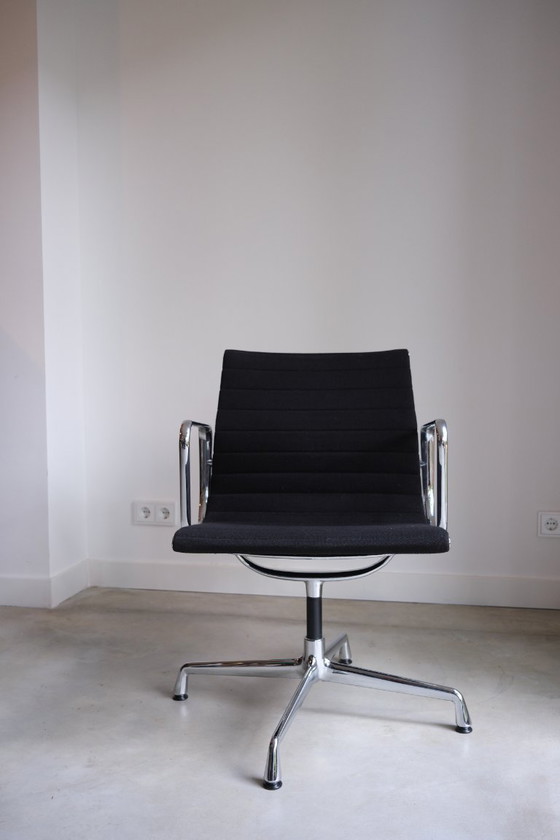Image 1 of 4x Vitra Eames EA108 – Negro Hopsak / Cromo – 2006