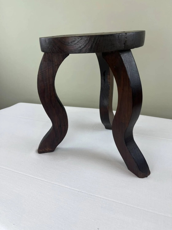 Ethnic tripod stool – Wood (photo 4 of 9)