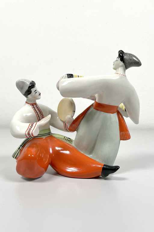 Porcelain musicians