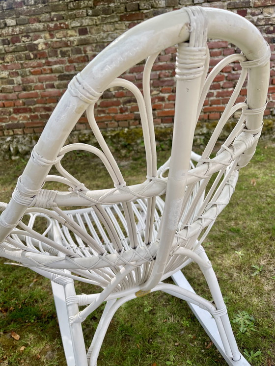 Image 1 of sedia a dondolo in rattan